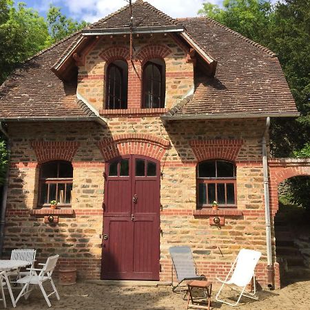 Gite Les Ecuries Du Manoir De Benedicte Cahan المظهر الخارجي الصورة